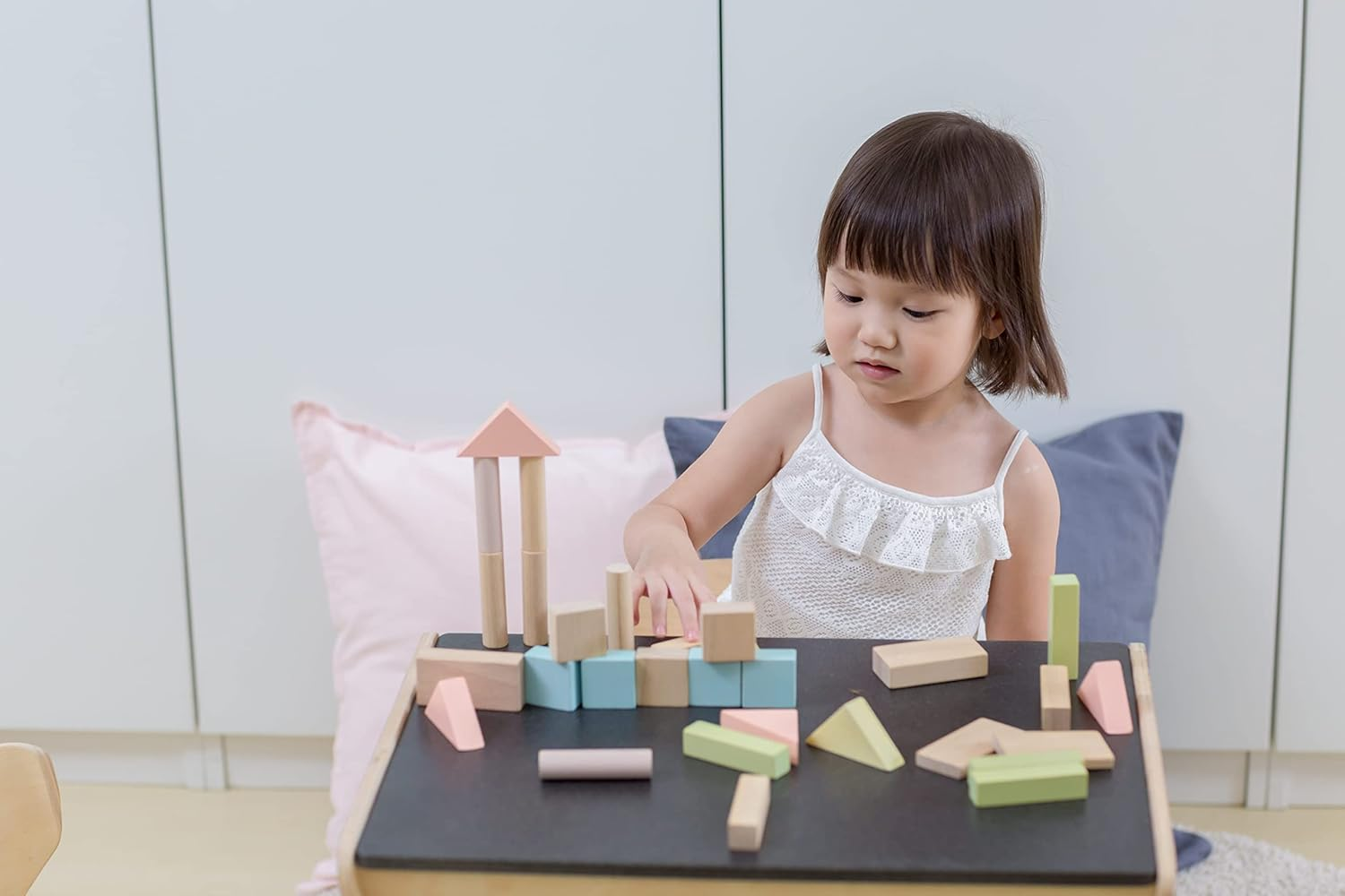 The Most Educational Non-Toxic Wooden Toys for Toddlers: A Complete Parent's Guide 4 The Most Educational Non-Toxic Wooden Toys for Toddlers: A Complete Parent's Guide