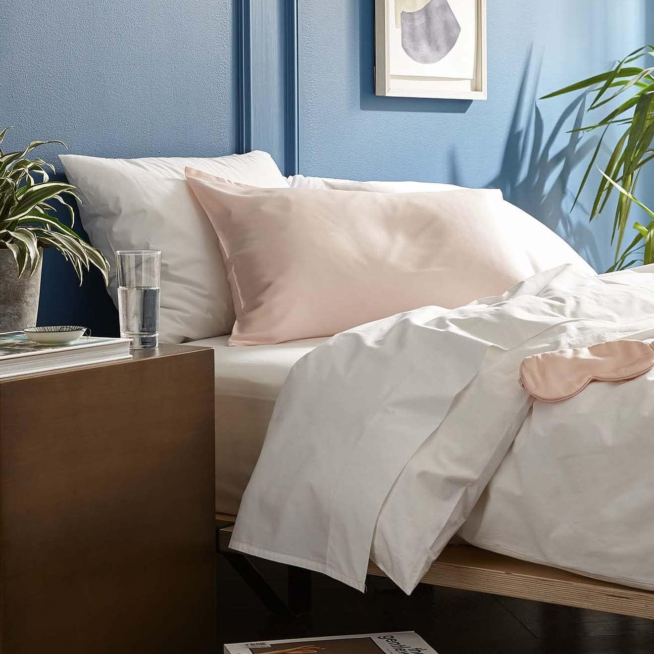 6 Best Silk Pillowcases for Hair: Hairstylist Secrets Most People Never Discover 3 6 Best Silk Pillowcases for Hair: Hairstylist Secrets Most People Never Discover
