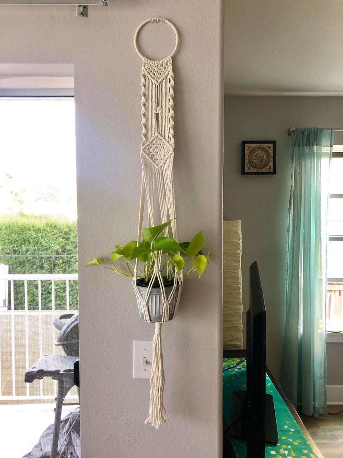 Top 9 Macrame Hanging Planter That Turn Dead Spaces Into Instagram-Worthy Corners