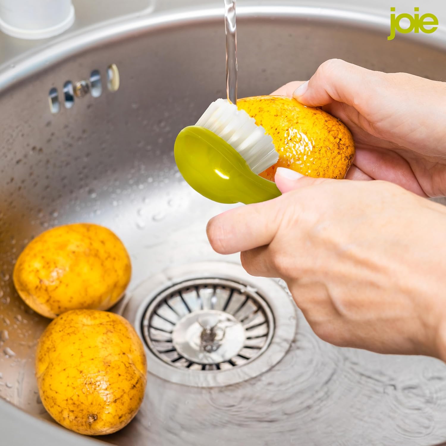 6 Best Vegetable Scrubbers: How Chefs Clean Produce 3X Faster Without Chemicals