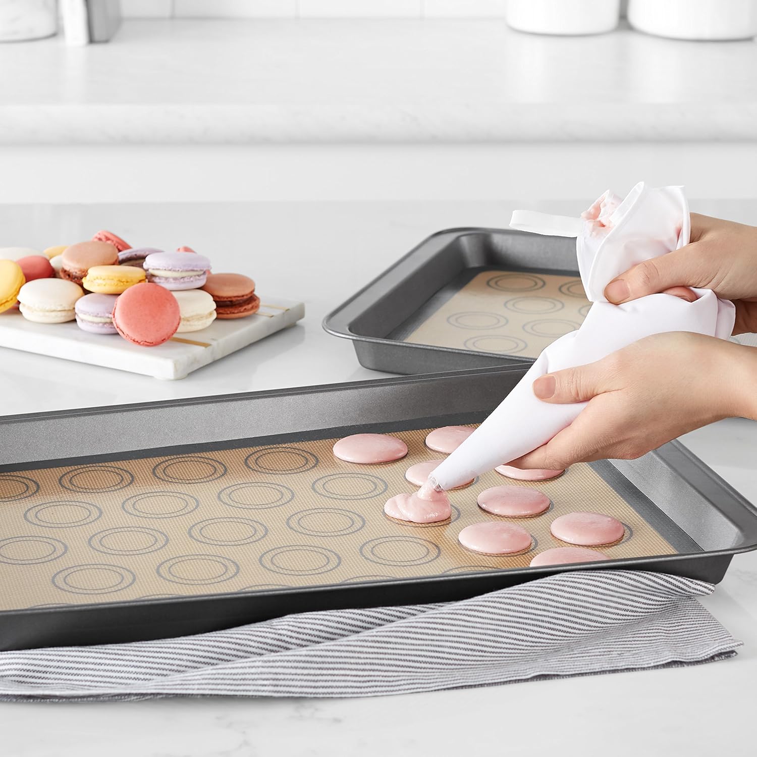 Best Silicon Baking Mat: Are You Still Spending 20 Minutes Scrubbing Burnt Cookie Sheets After Every Batch?